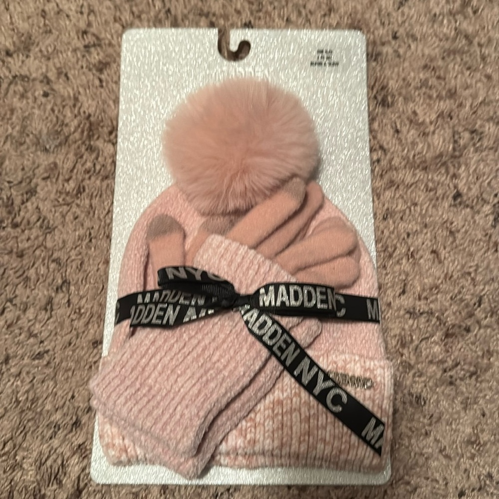 One size 2 pc set beanie and gloves. New.